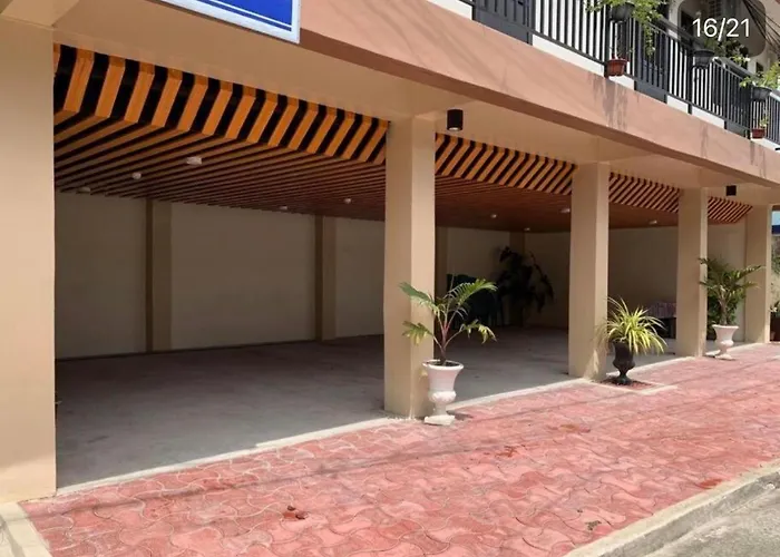 In Mactan, Cebu Room304 マクタン